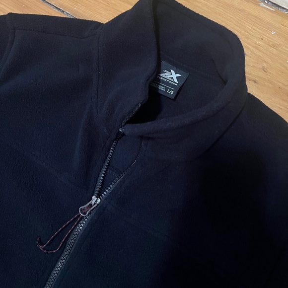 Men's Black Fleece ~ Zip Down front ~ NEW Condition ~ LARGE - Picture 4 of 5